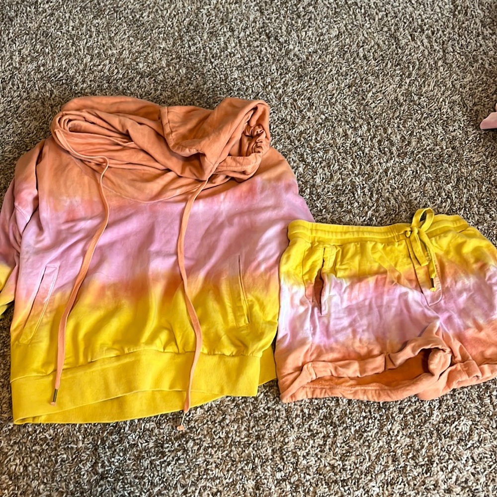 Young fabulous and broke tie dye sweat set